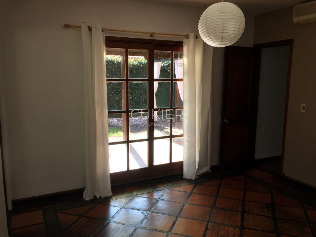 Casa ID.1870 - Alquiler anual de casa 3 dormitorios en las delicias Punta del Este