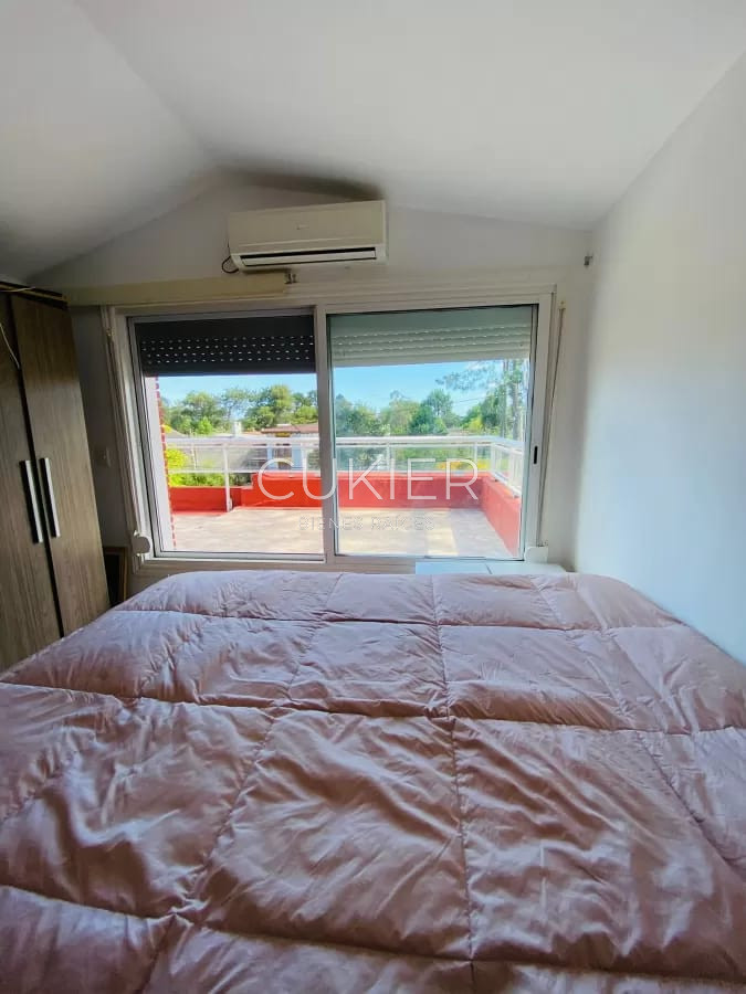 Casa ID.2472 - Alquiler Anual Chalet 4 dormitorios con piscina