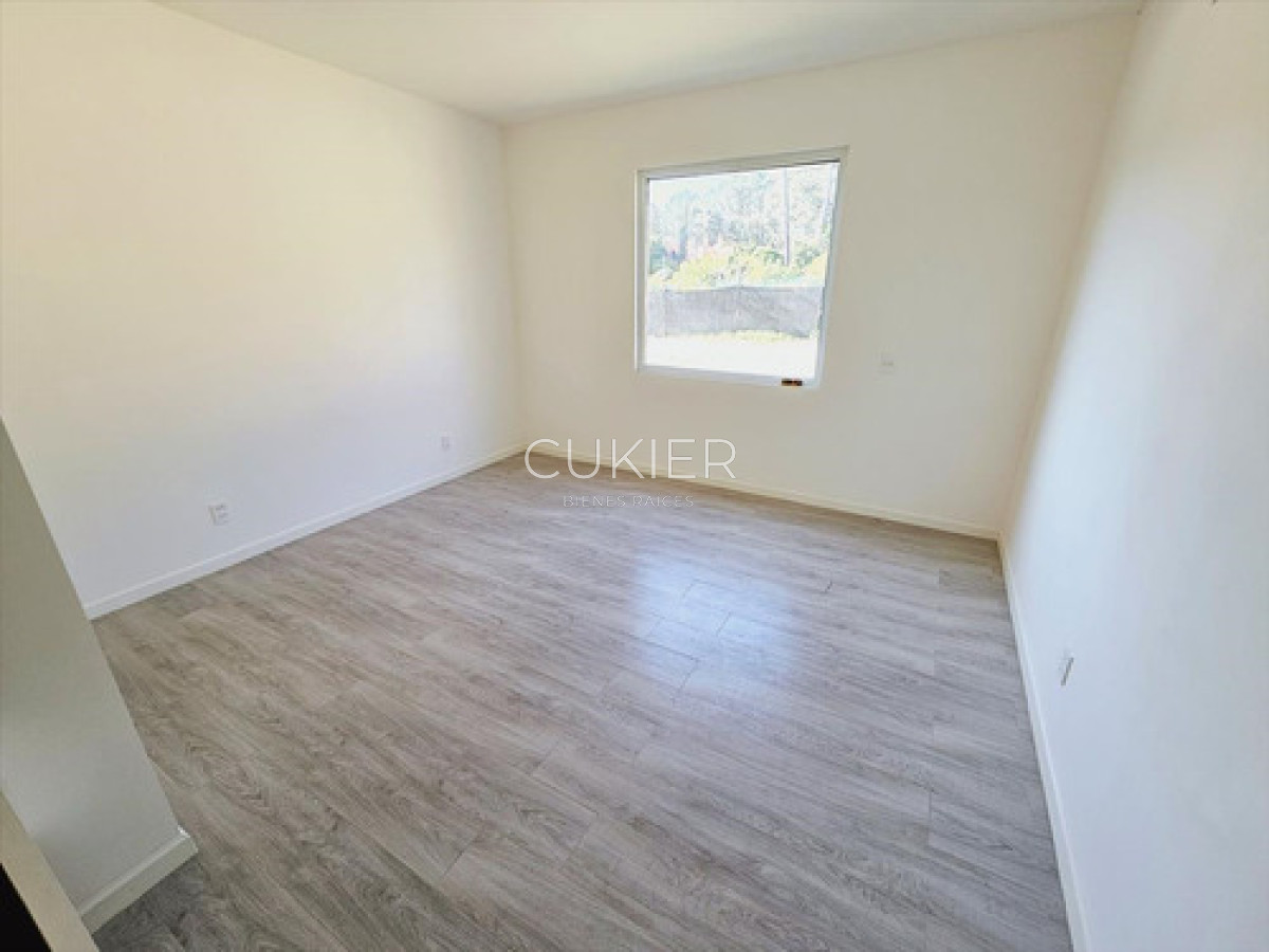 Casa ID.4628 - Vendo Casa Tres Dormitorios Parque Burnett - Punta Del Este