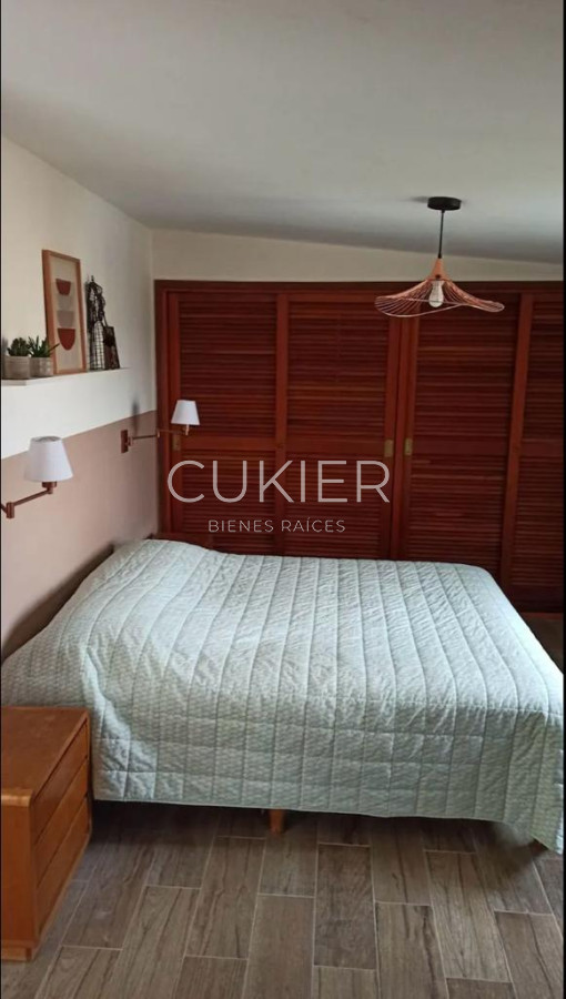 Casa ID.3462 - ALQUILER ANUAL DE CASA EN PLAYA MANSA 4 DORMITORIOS.