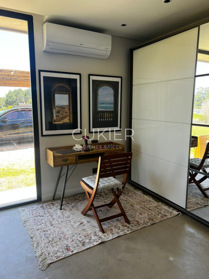 Casa ID.2543 - Venta y Alquiler anual hermosa casad de 4 dormitorios en barrio privado El Quijote