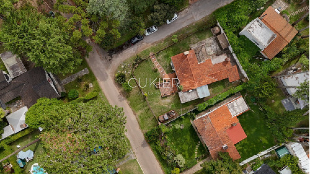 Casa ID.4637 - Venta Casa Tres Dormitorios en Lugano zona de colegios Punta del Este