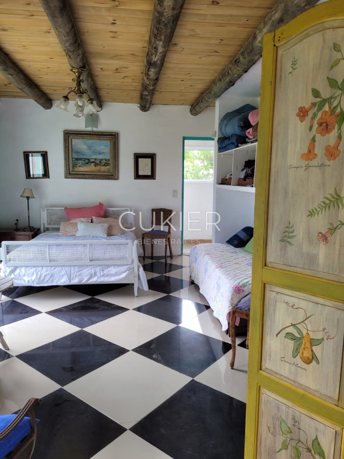 Casa ID.4785 - alquiler anual 