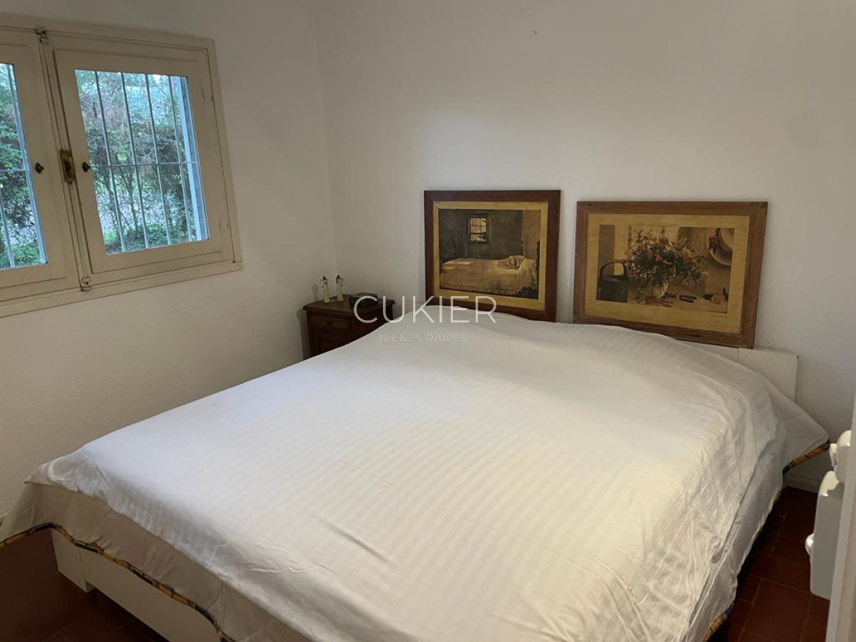 Casa ID.2481 - VENTA SOLIDA CASA EN CANTEGRIL 3 DORMITORIOS + DEPENDENCIA