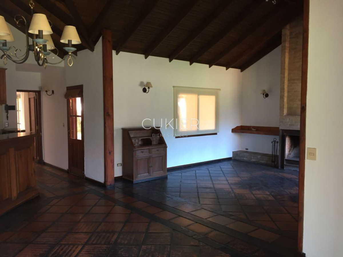 Casa ID.1870 - Alquiler anual de casa 3 dormitorios en las delicias Punta del Este