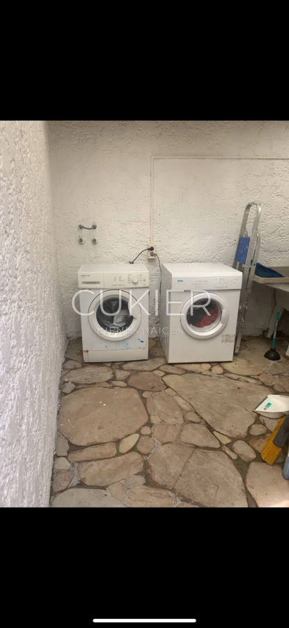 Casa ID.3916 - Alquiler anual de casa 3 dormitorios y dependencia en las delicias con piscina