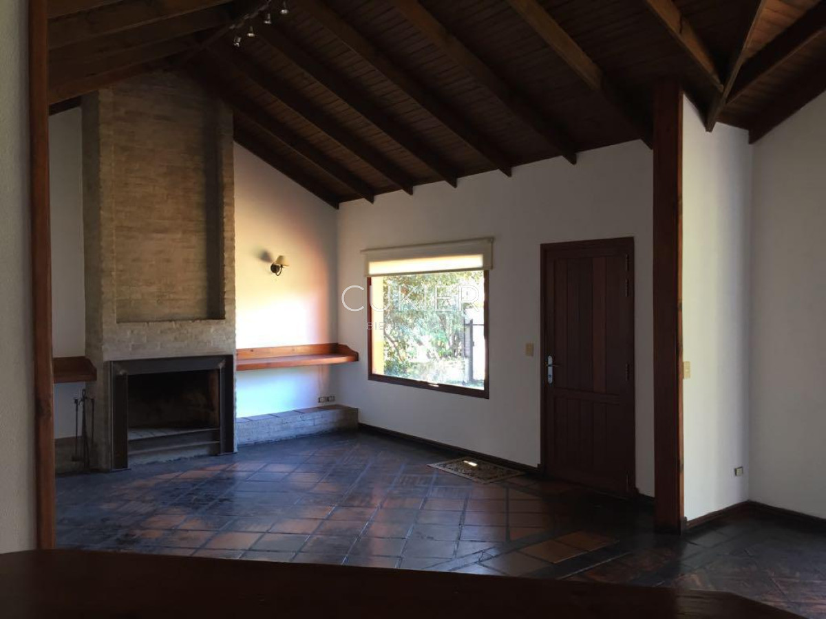 Casa ID.1870 - Alquiler anual de casa 3 dormitorios en las delicias Punta del Este