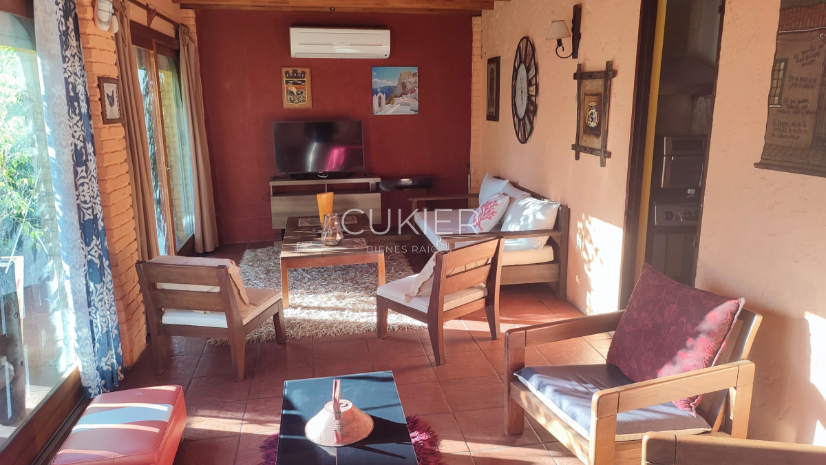 Casa ID.2610 - Alquiler de temporada y venta de casa en Pinares de 3 dormitorios a 400 m del mar 