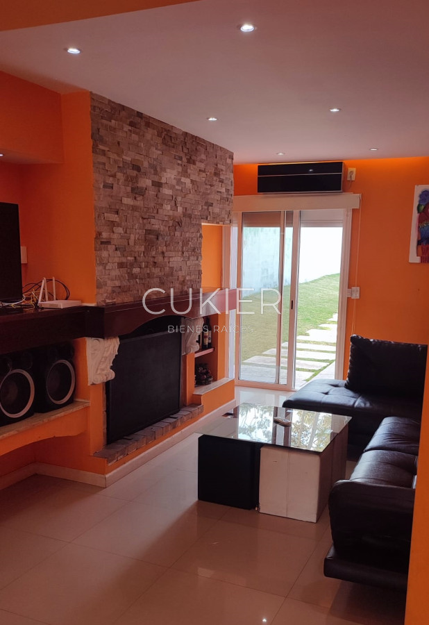 Casa ID.2472 - Alquiler Anual Chalet 4 dormitorios con piscina