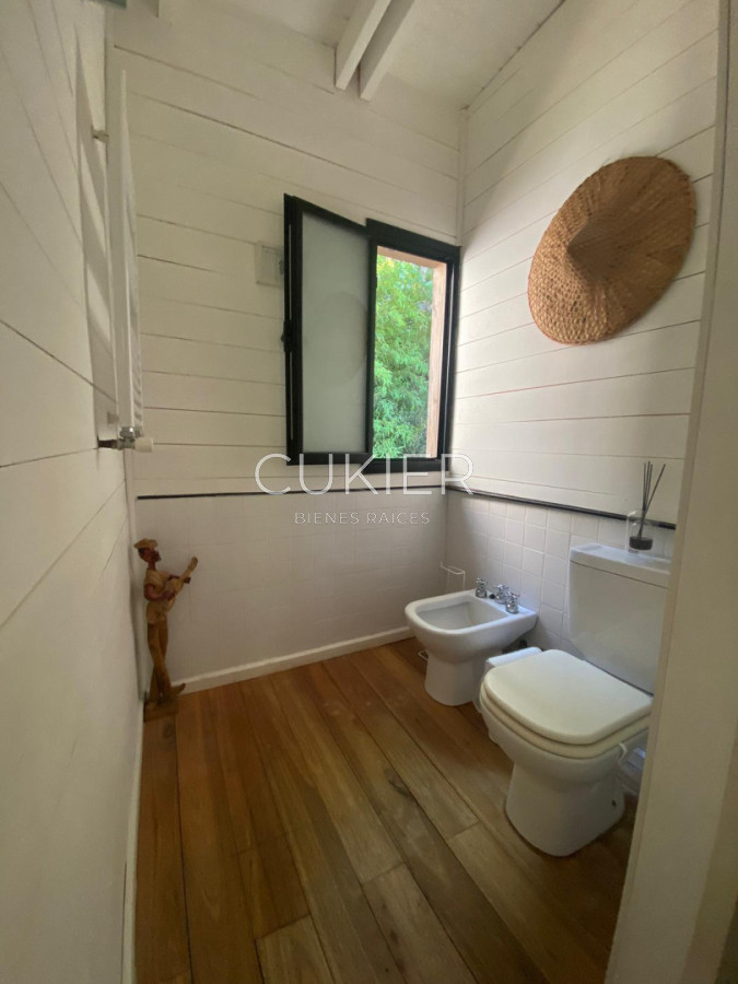 Casa ID.5662 - Alquiler anual de casa dos dormitorios, dos baños, y apartamento de huéspedes.