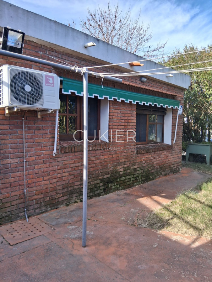 Casa ID.4950 - Alquiler anual 2 dormitorios y medio en Maldonado