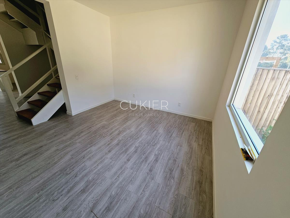 Casa ID.3653 - VENDO CASA TRES DORMITORIOS PARQUE BURNETT - PUNTA DEL ESTE