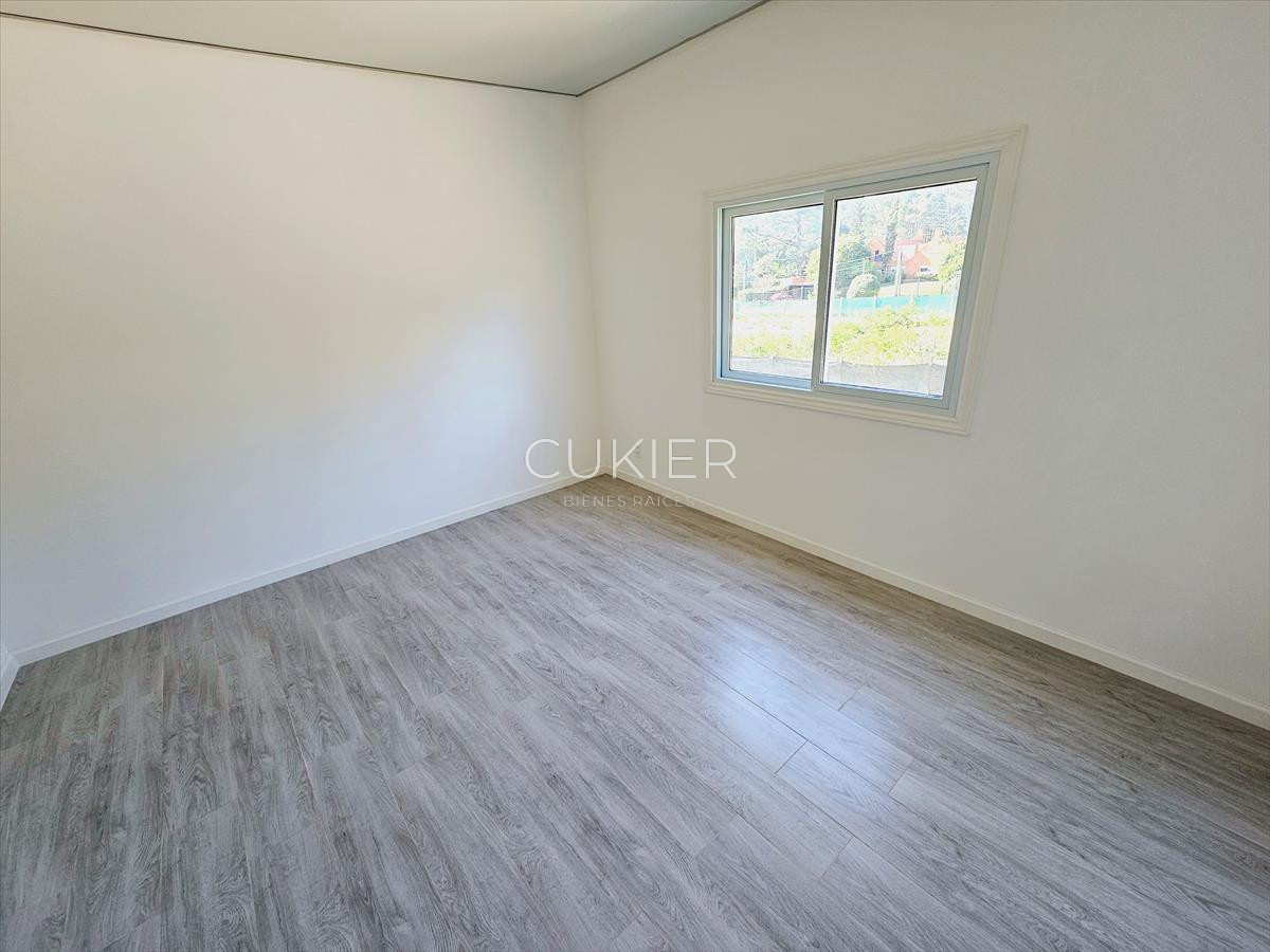 Casa ID.3653 - VENDO CASA TRES DORMITORIOS PARQUE BURNETT - PUNTA DEL ESTE