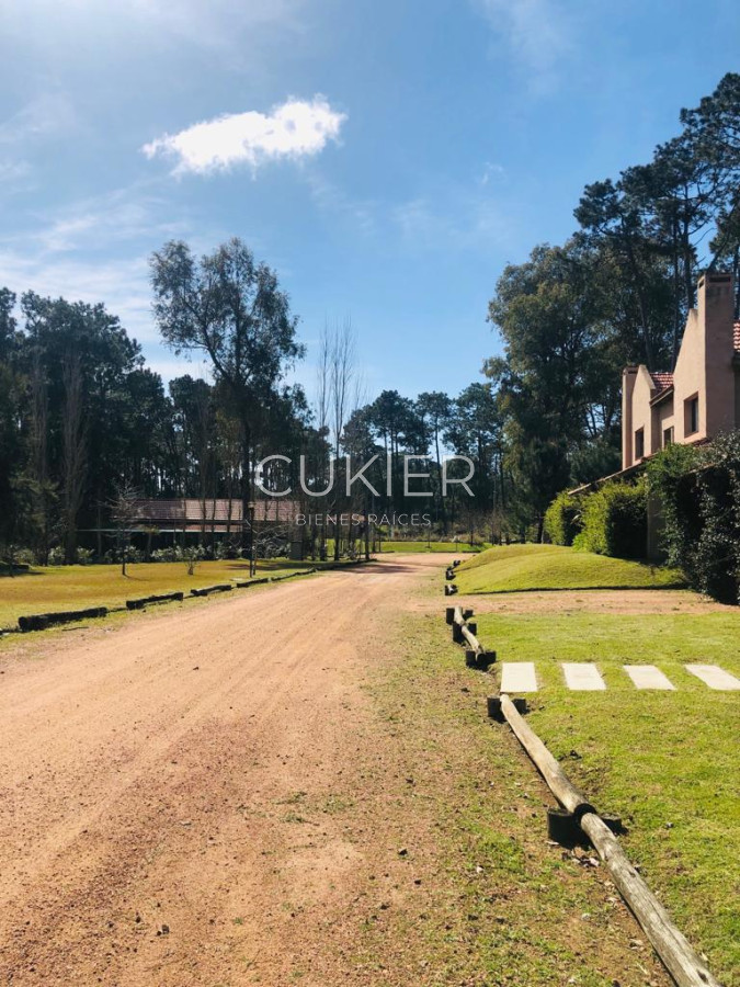 Casa ID.1717 - Alquiler temporada y anual de casa 2 dormitorios duplex en barrio privado punta del este