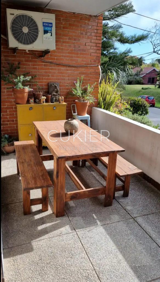 Casa ID.3462 - ALQUILER ANUAL DE CASA EN PLAYA MANSA 4 DORMITORIOS.