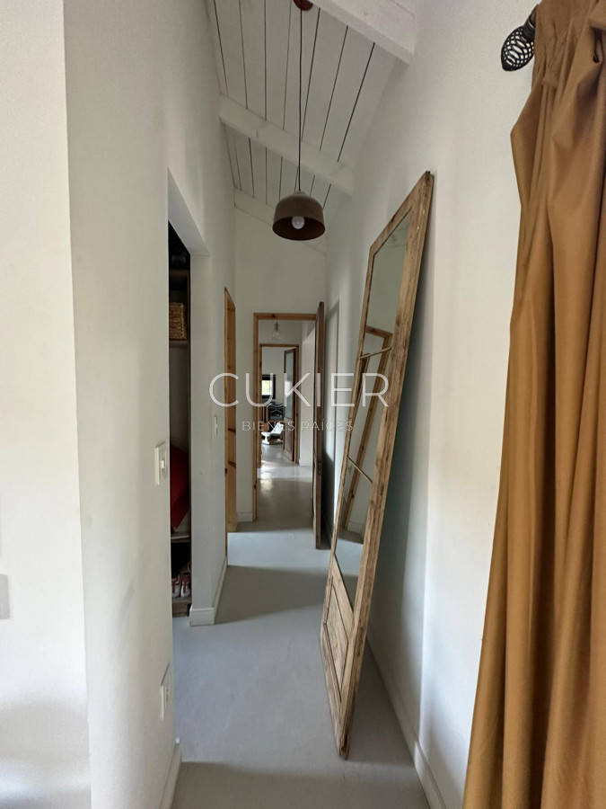 Casa ID.2867 - Venta y Alquiler anual casa 3 Dormitorios con piscina en Barra verde