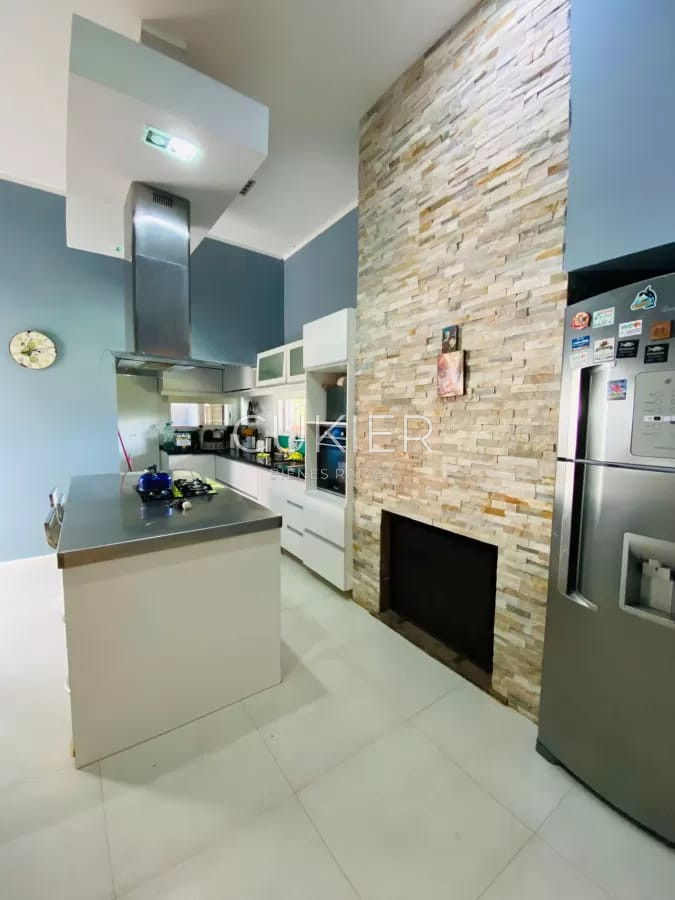 Casa ID.2472 - Alquiler Anual Chalet 4 dormitorios con piscina