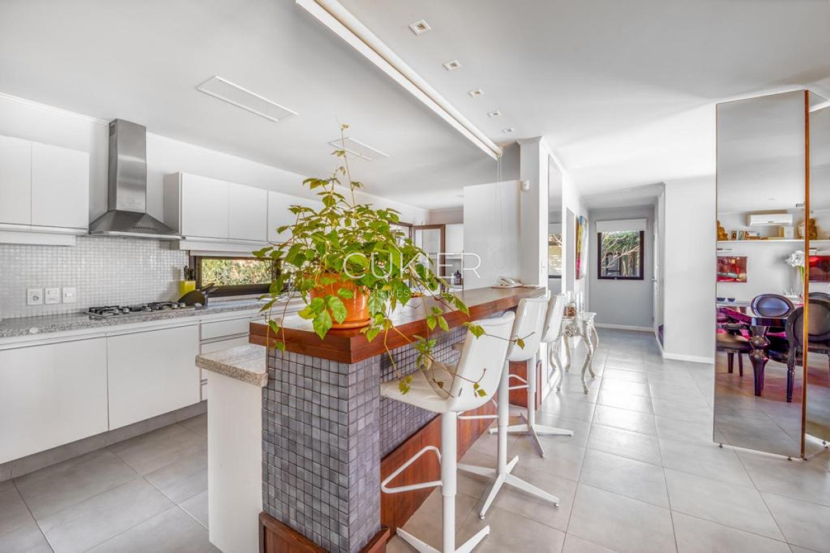 Casa ID.3856 - Alquiler anual de hermosa casa 3 dormitorios en barrio privado con servicios 