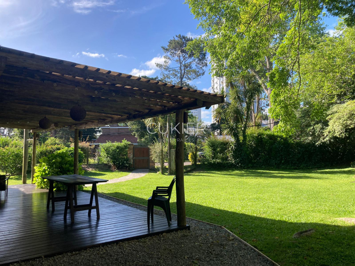 Casa ID.2822 - Alquiler anual de casa 3 dormitorios en Cantegril 