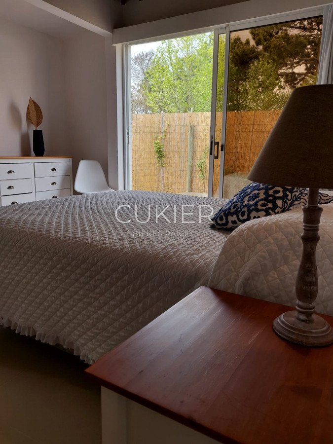 Casa ID.2603 - Alquiler anual casa 3 dormitorios en barrio privado La Residence