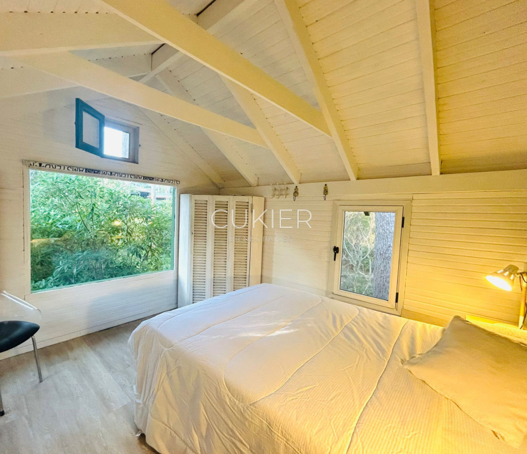Casa ID.5325 - Se vende chalet a 150 metros del mar en Ocean Park, 3 dormitorios,2 baños.