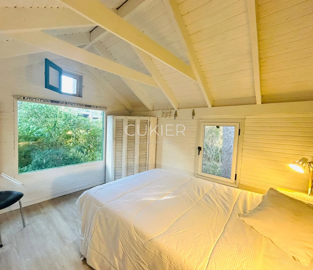 Casa ID.5325 - Se vende chalet a 150 metros del mar en Ocean Park, 3 dormitorios,2 baños.