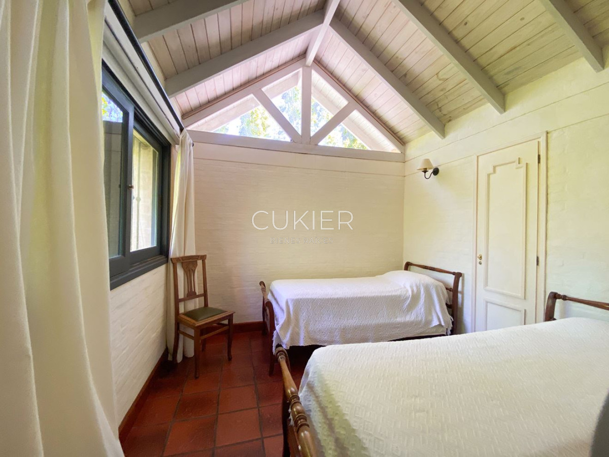 Casa ID.3546 - Venta y alquiler temporada de hermosa casa de 4 dormitorios con Pisicna en Golf 