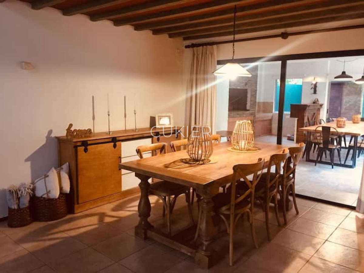 Casa ID.2853 - Alquiler temporada casa en Pinares con piscina climatizada 