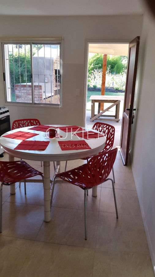 Casa ID.1340 - Alquiler anual y temporada de casa 3 dormitorios en la Barra a 200 m del mar