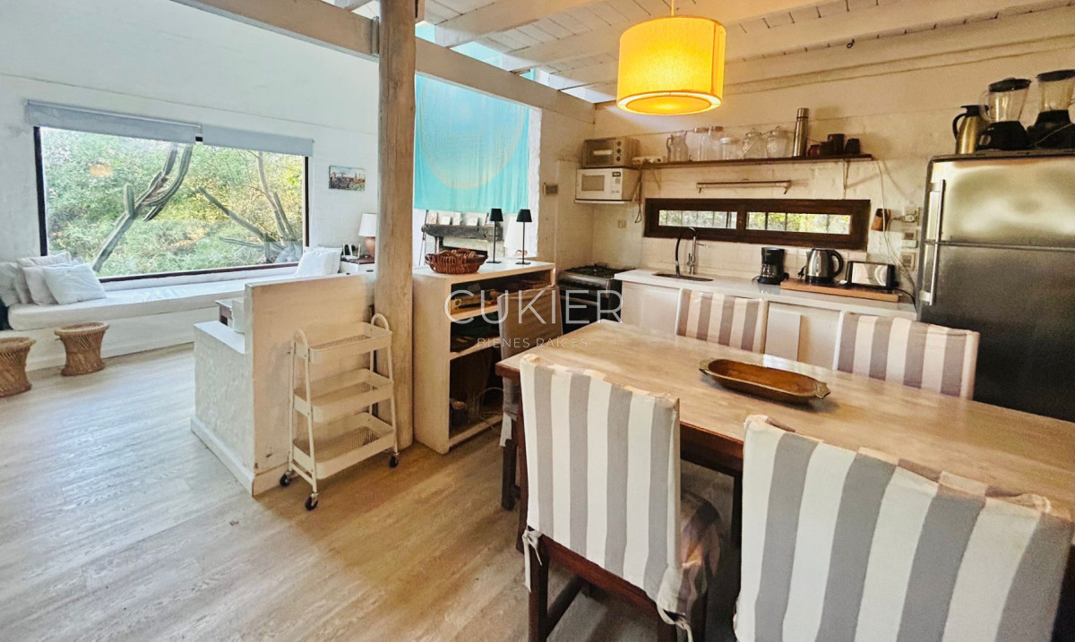 Casa ID.5325 - Se vende chalet a 150 metros del mar en Ocean Park, 3 dormitorios,2 baños.