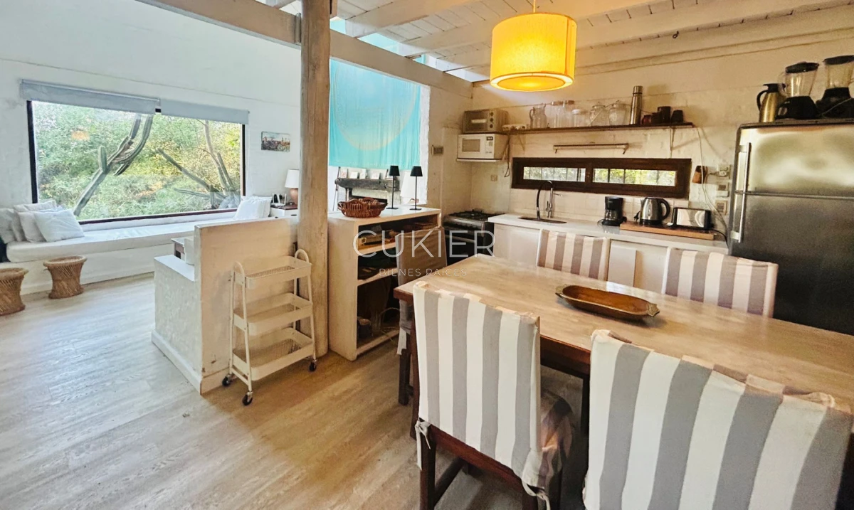 Casa ID.5325 - Se vende chalet a 150 metros del mar en Ocean Park, 3 dormitorios,2 baños.