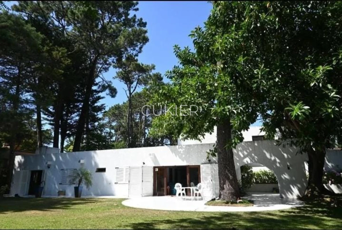 Casa ID.1322 - Alquiler temporada casa 4 dormitorios en Lugano Punta del Este