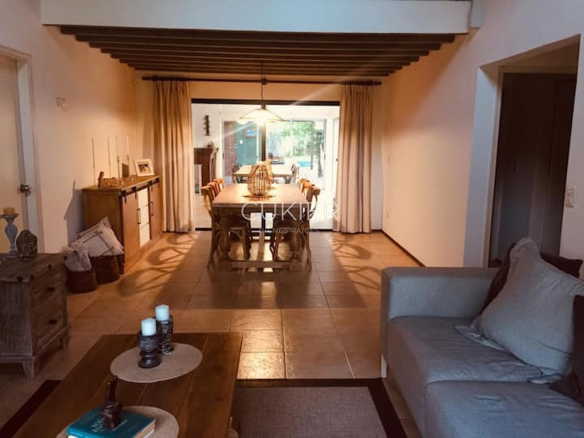 Casa ID.2853 - Alquiler temporada casa en Pinares con piscina climatizada 