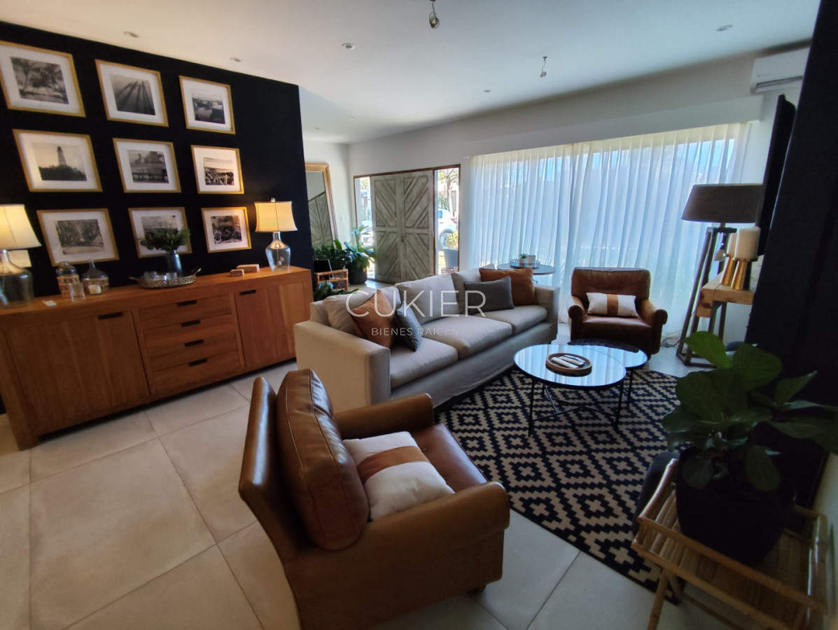 Casa ID.5257 - Venta de casa 4 dormitorios en La residence barrio privado Punta del este 