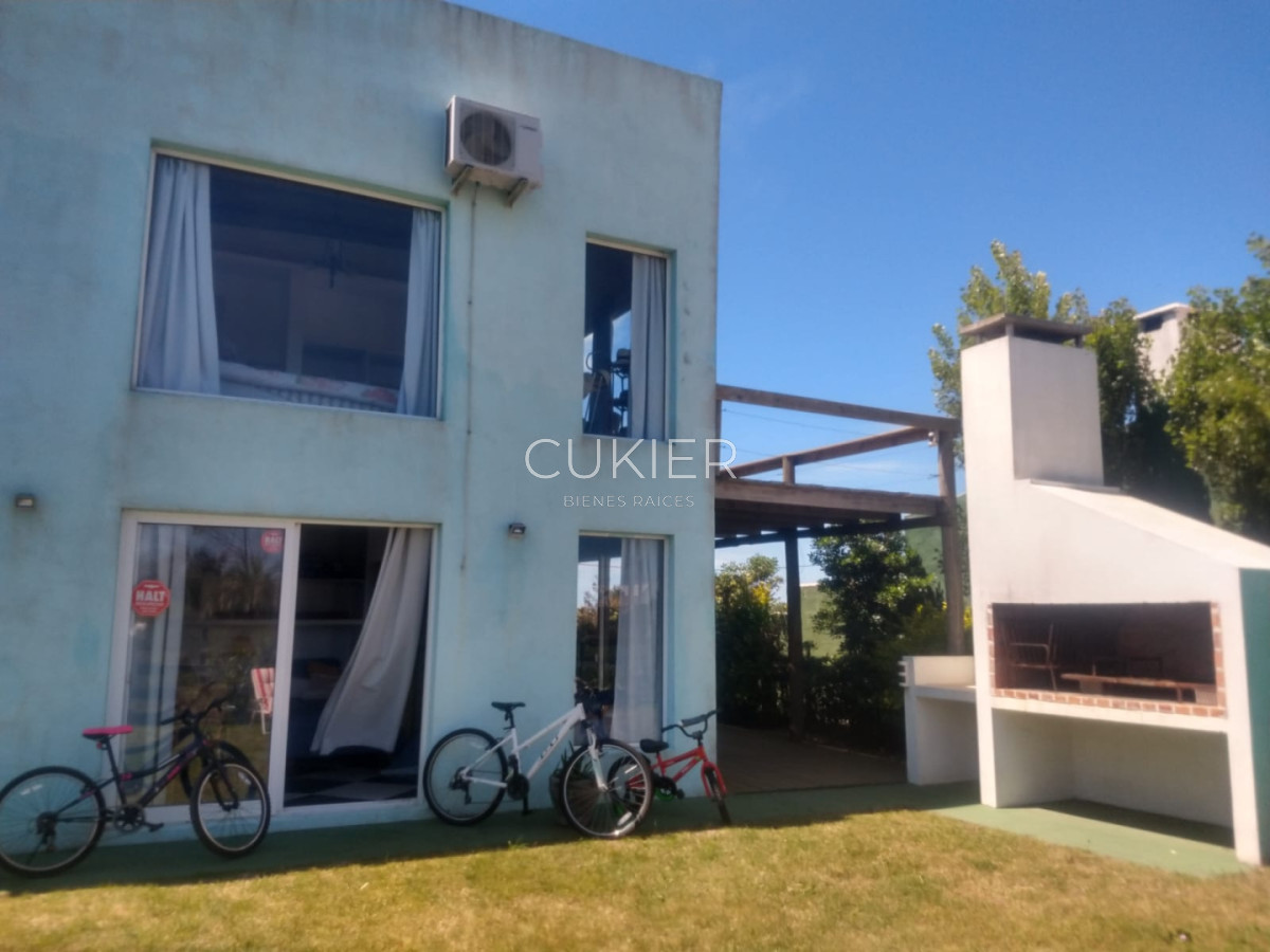 Casa ID.5663 - Alquiler anual o temporal de casa 4 dormitorios en zona el Chorro Manantiales