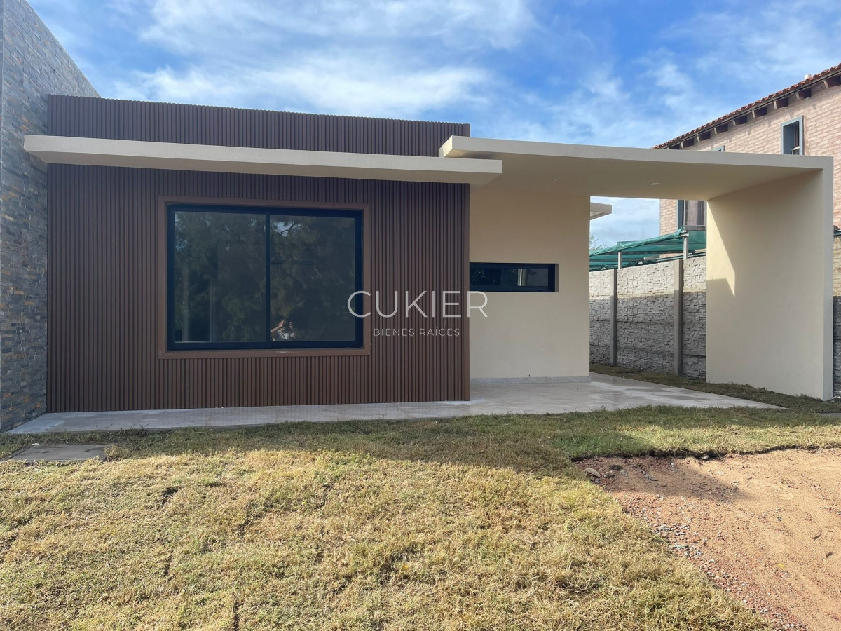 Casa ID.3609 - VENTA  en Lausana 2 casas PH a estrenar de 3 dormitorios. 