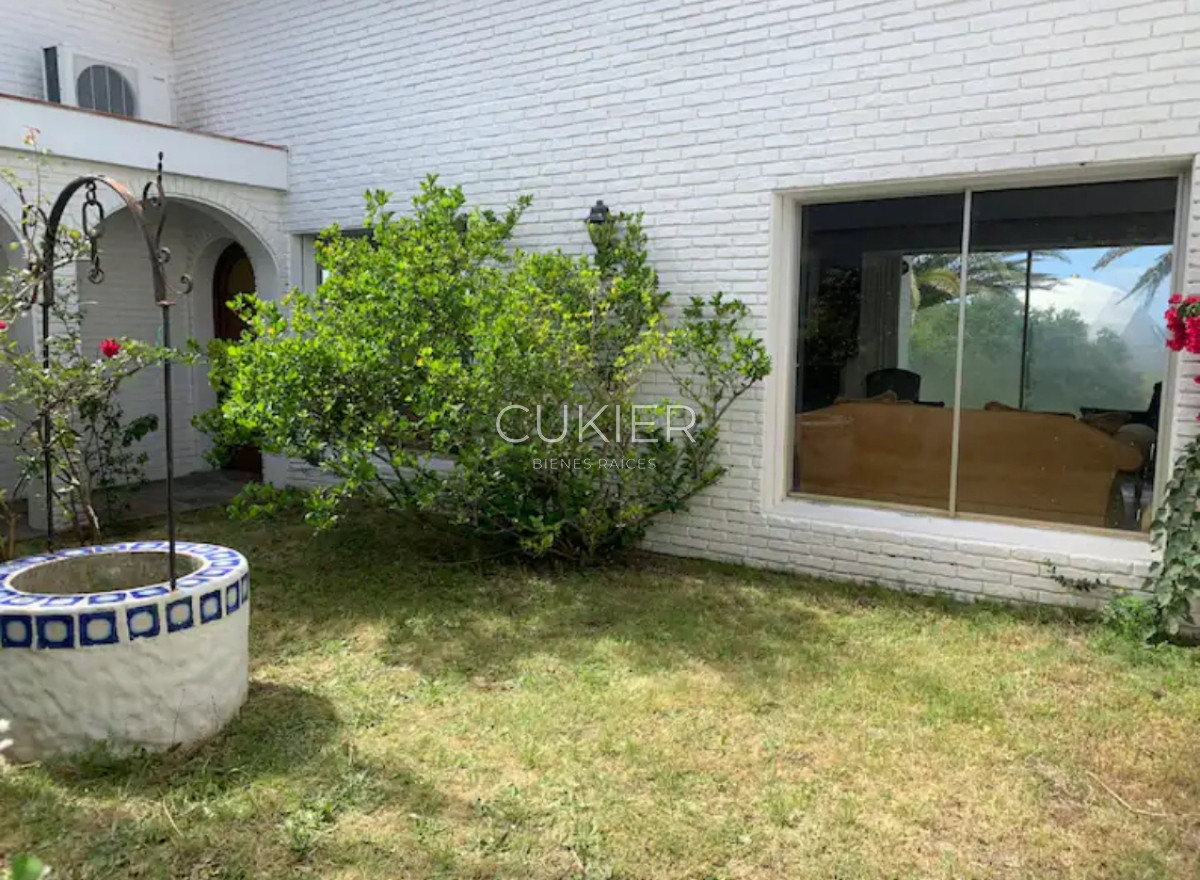 Casa ID.3782 - Alquiler anual casa de 5 habitaciones en Piedras Del Chileno