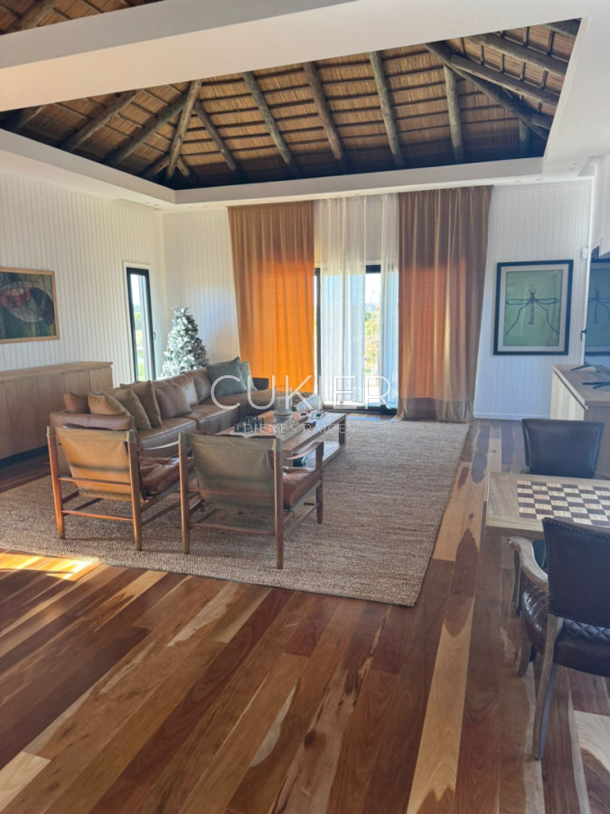 Casa ID.5215 - Venta y Alquiler TEMPORAL de espectacular casa 5 dormitorios a estrenar en barrio privado Puerto Quetzal en la Barra Punta del este 