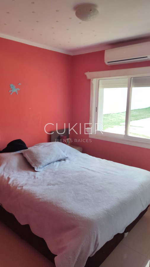 Casa ID.2472 - Alquiler Anual Chalet 4 dormitorios con piscina