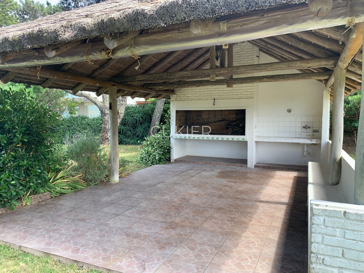 Casa ID.3782 - Alquiler anual casa de 5 habitaciones en Piedras Del Chileno