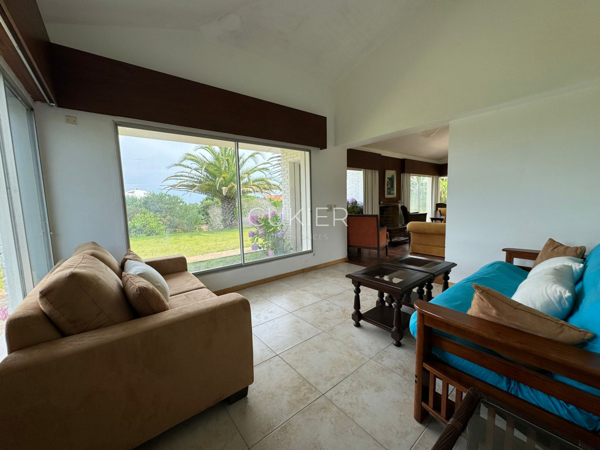 Casa ID.3782 - Alquiler anual casa de 5 habitaciones en Piedras Del Chileno