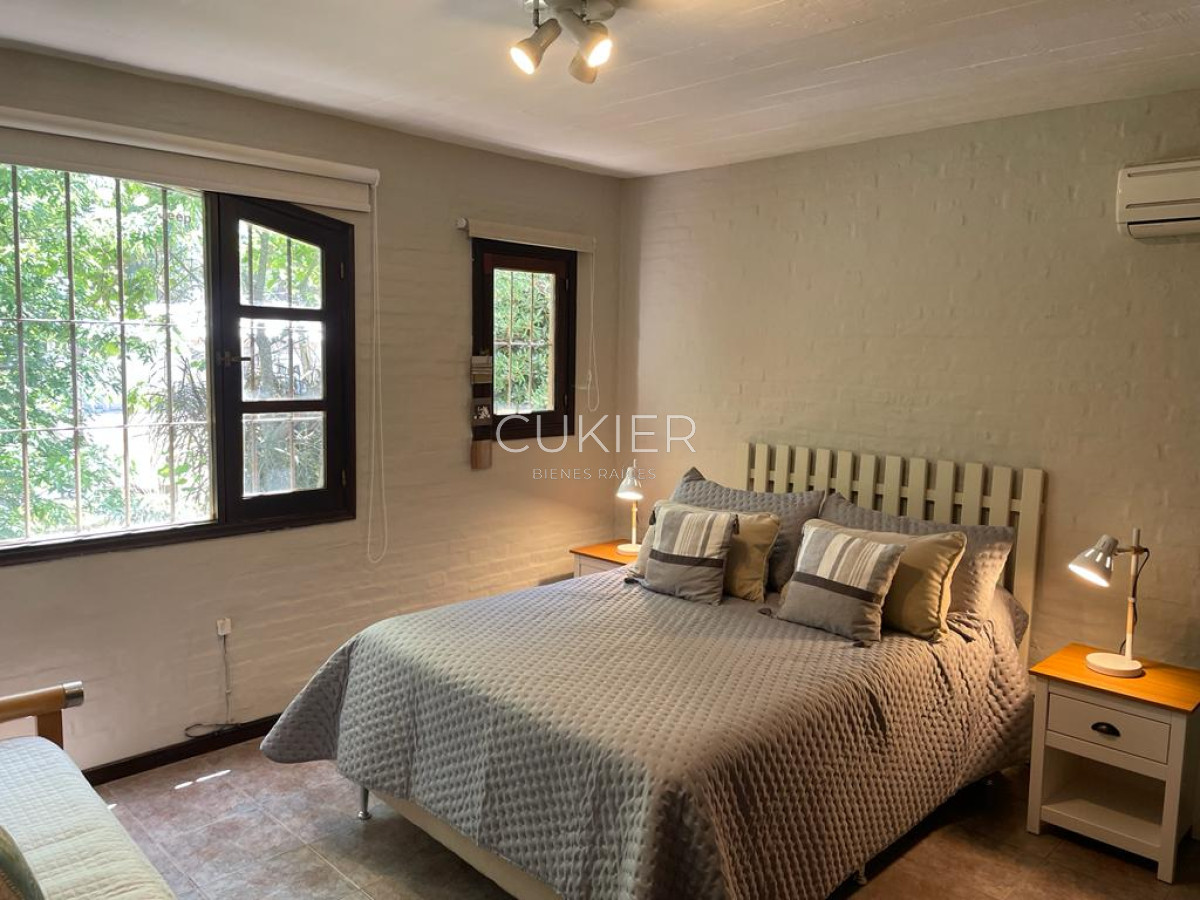 Casa ID.2422 - Alquiler anual y temporada de casa 4 dormitorios con piscina en Marly Punta del Este