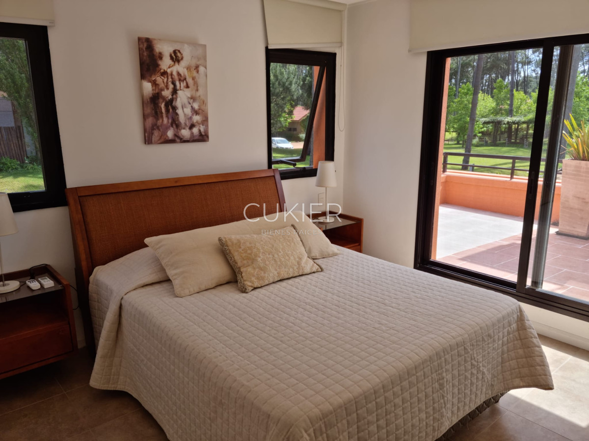 Casa ID.1760 - Alquiler anual y Venta de casa 2 dormitorios en barrio privado Pinares Punta del este full amenities 