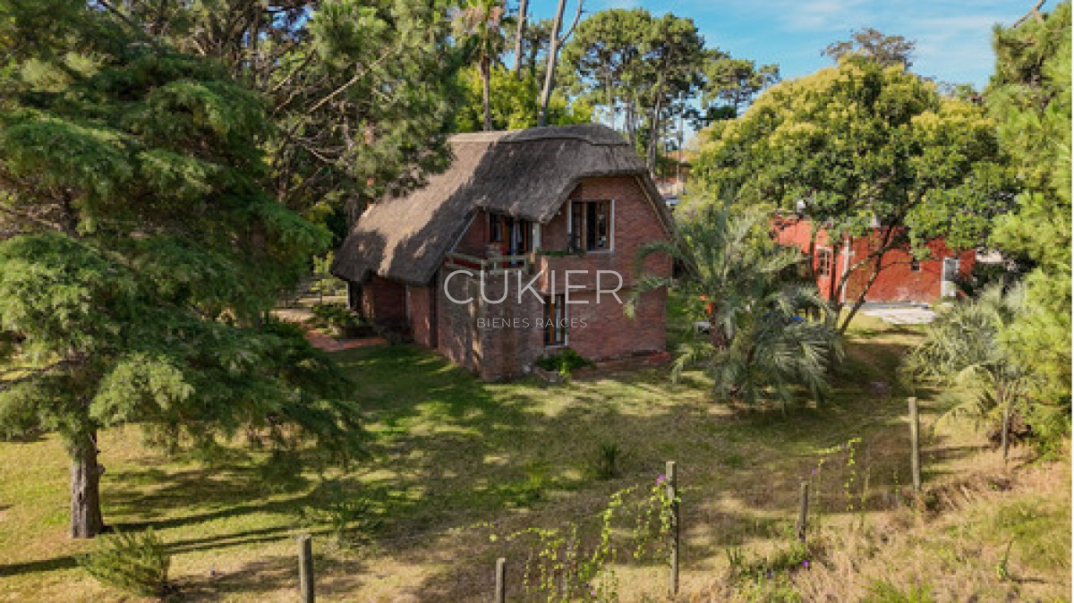 Casa ID.4629 - Venta Casa 3 Dormitorios En Altos Del Pinar 