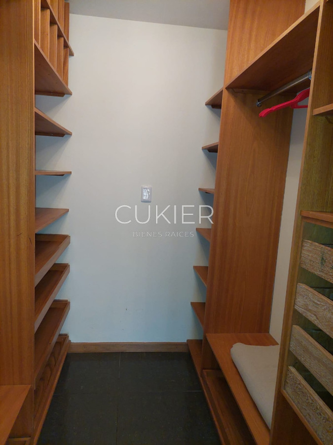 Casa ID.2545 - Alquiler Temporada Casa 7 Dormitorios + servicio Barrio Privado 