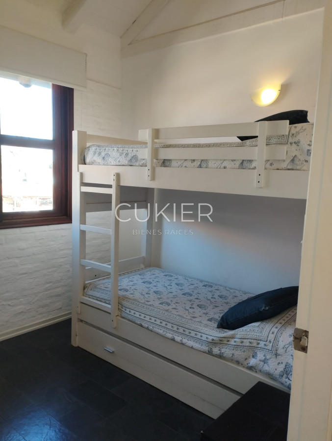 Casa ID.2615 - Alquiler anual de casa 2 dormitorios en barrio privado Pinares 