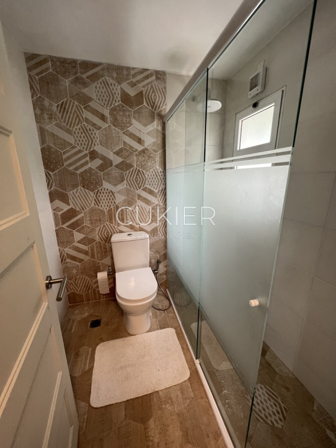 Casa ID.498 - Alquiler anual de casa 4 dormitorios con piscina en Pinares Punta del este 