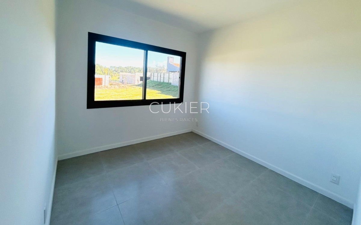 Casa ID.5374 - SE VENDE EN EXCLUSIVIDAD CASA DE TRES DORMITORIOS, DOS BAÑOS.