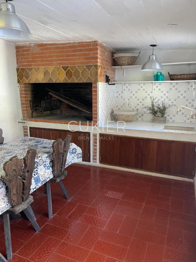 Casa ID.4757 - Alquiler anual casa 3 dormitorios en excelente zona de servicios Aidy Grill