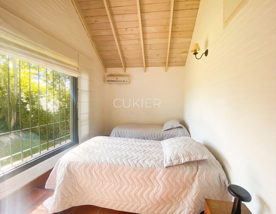 Casa ID.3546 - Venta y alquiler temporada de hermosa casa de 4 dormitorios con Pisicna en Golf 